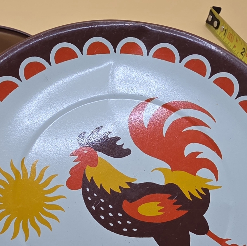 3 Vintage 1970s Tin Litho Toy Plates Rooster - Picture 4 of 4